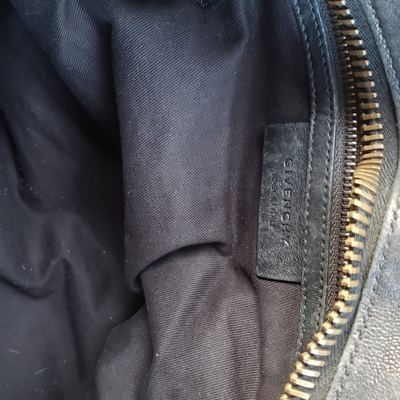 GIVENCHY bag Medium sized (authentic) - Picture 12 of 13